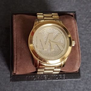 Michael Kors "Runway" Gold-tone Watch